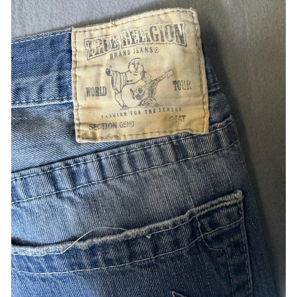 True Religion World Tour Geno Men 36 Blue Ombre Faded Distressed Jeans
